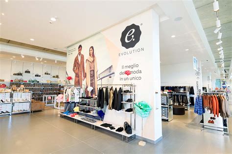 74 recensioni di Evolution Outlet Lecce a Lecce .